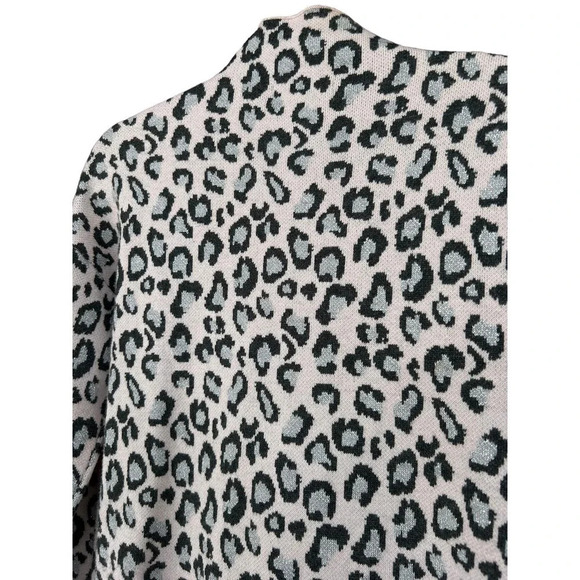 Cynthia Rowley Women's Cozy Sparkle Snow Leopard Turtleneck Sweater Size XS - Picture 6 of 6